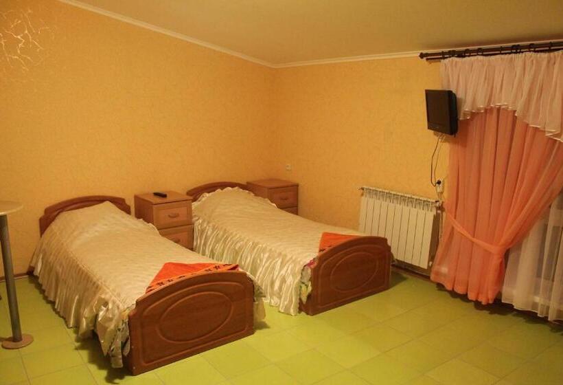 בית מלון כפרי 4 Seasons