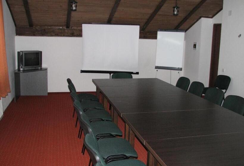 فندق Alpenhof Pansion