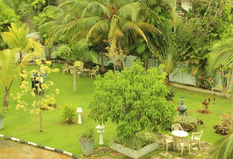 酒店 Capital O 236 Amaa River Garden