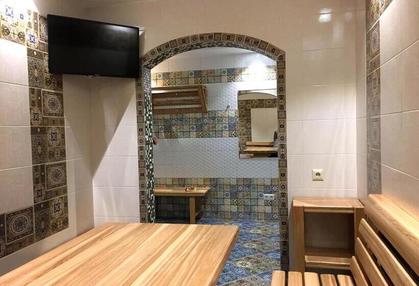 هتل Avalon Palace