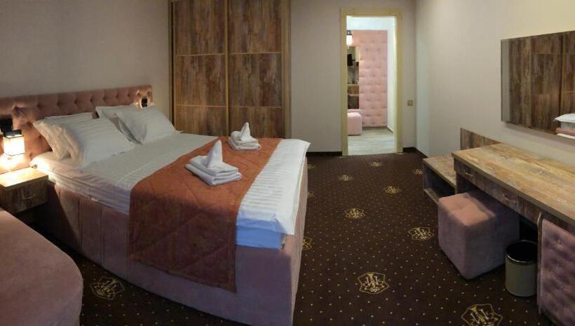 هتل Boutique Tovmed