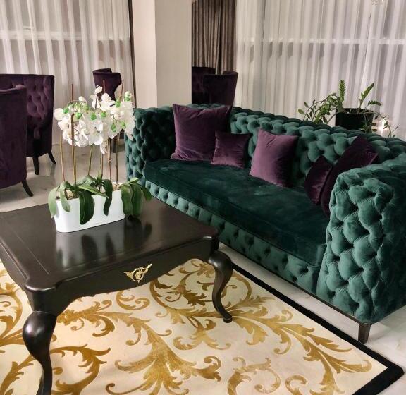 هتل Chernivtsi Arbat