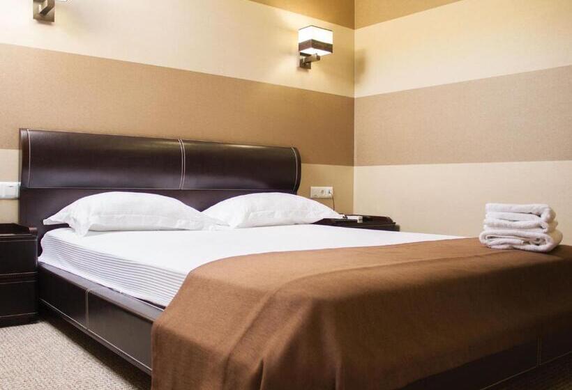 هتل Complex Dacha