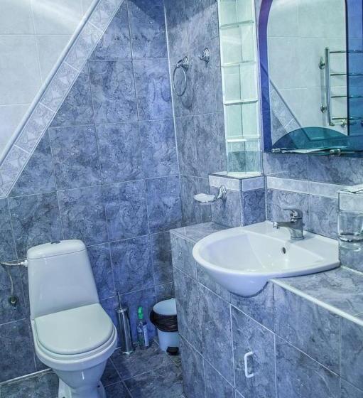 هتل Complex Uhnovych