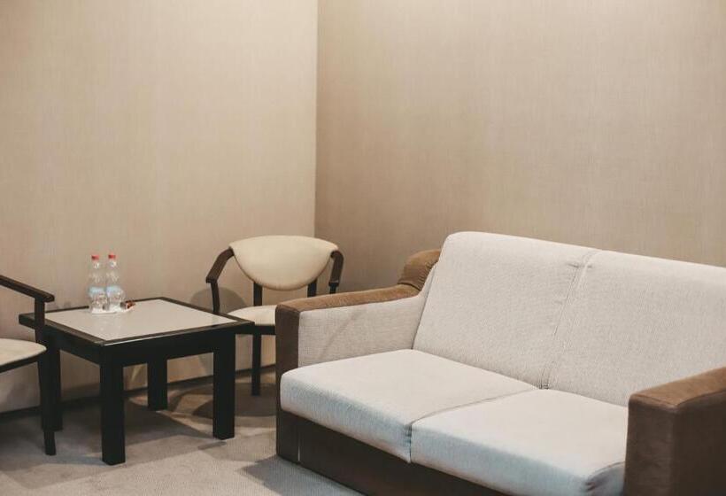 فندق Georg Palace