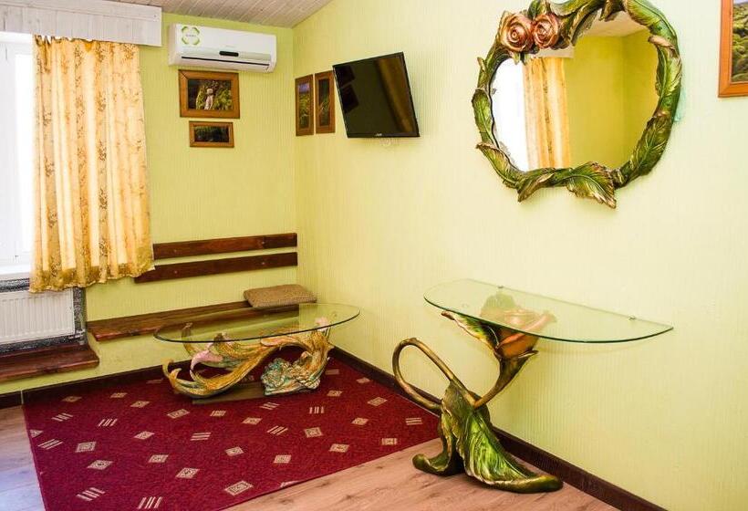 هتل Guest House De Rishelye