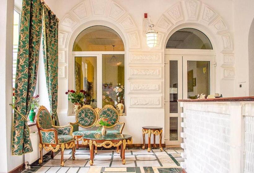 هتل Guest House De Rishelye