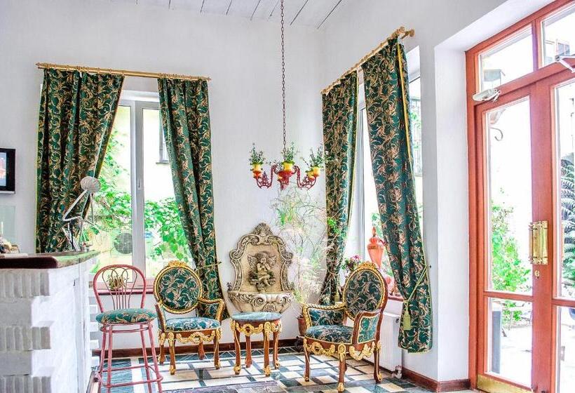 هتل Guest House De Rishelye