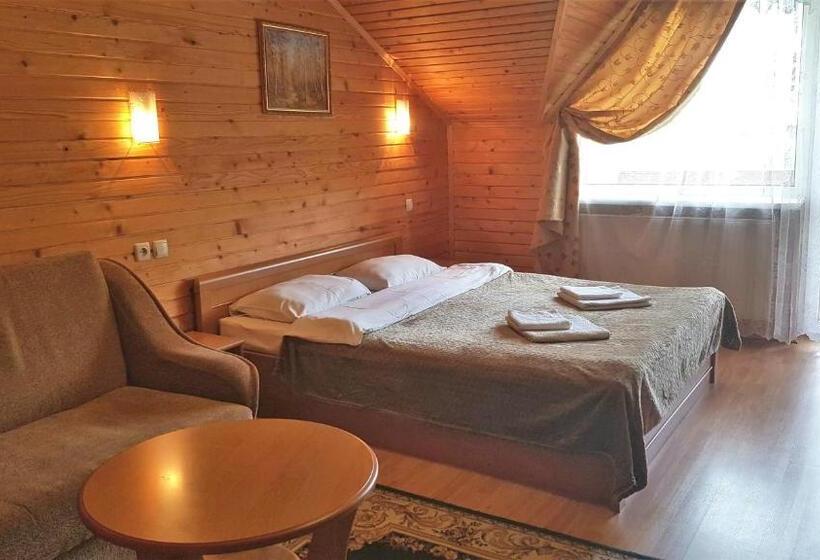 هتل Karpatski Zori