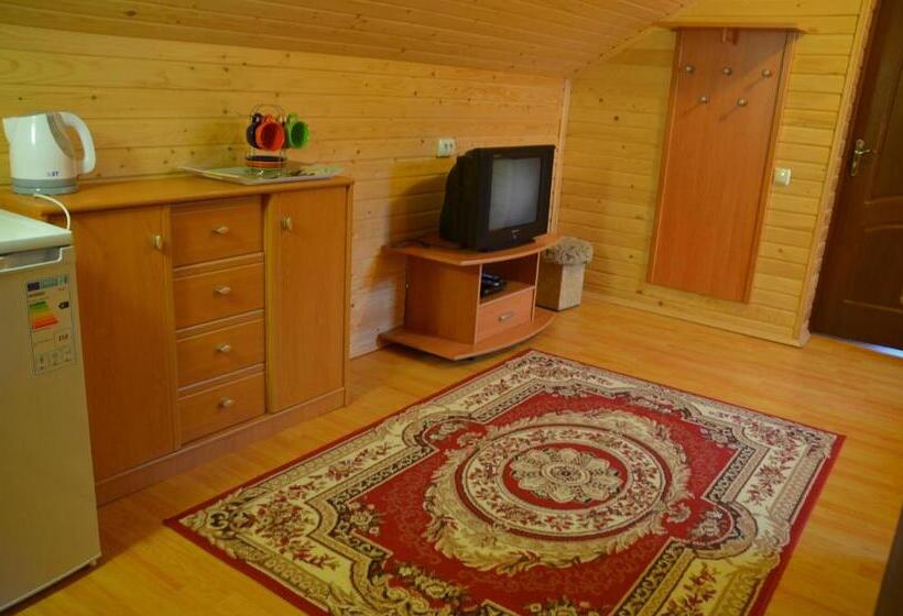 هتل Karpatski Zori