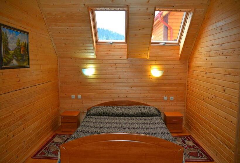 هتل Karpatski Zori