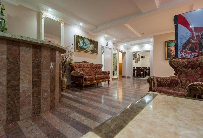 فندق Leoton Chernivtsi