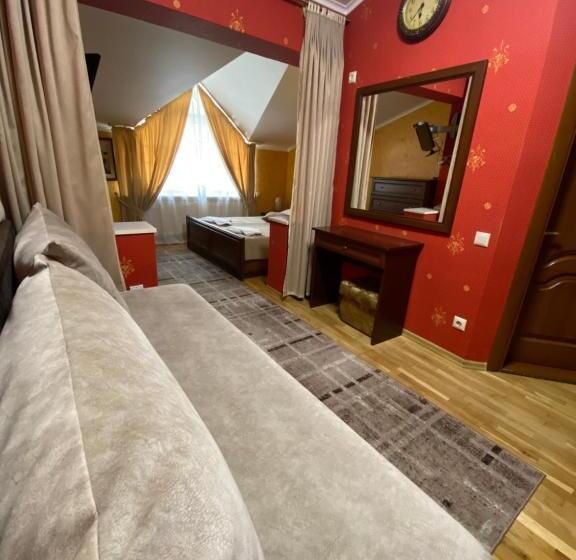 هتل Near The Lake