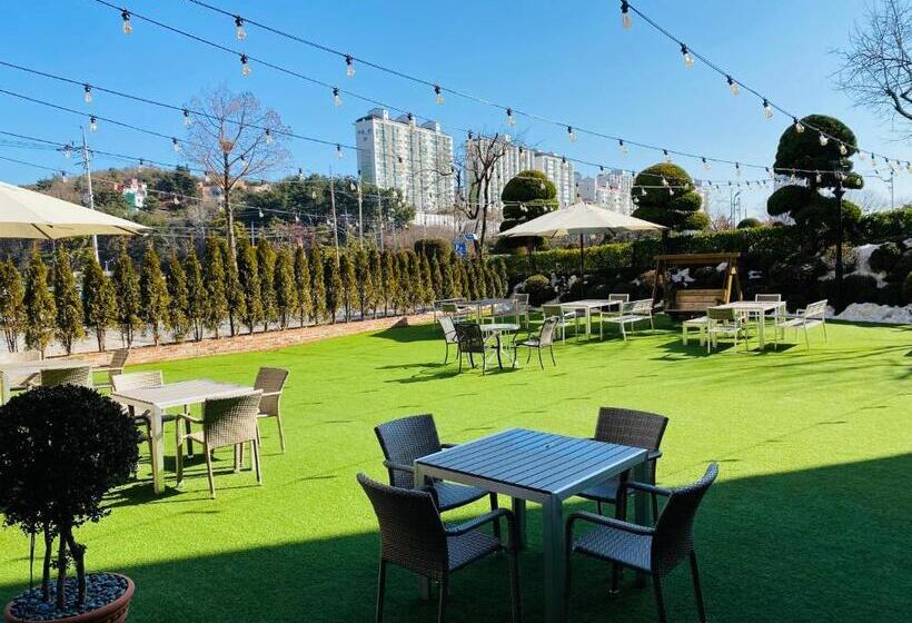 Отель New Donghae Tourist