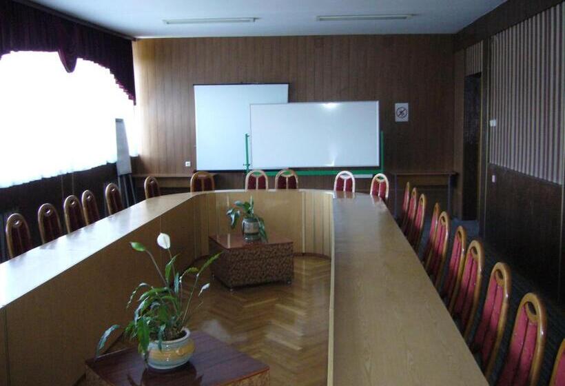 هتل Profspilkovyi