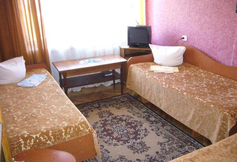 هتل Profspilkovyi