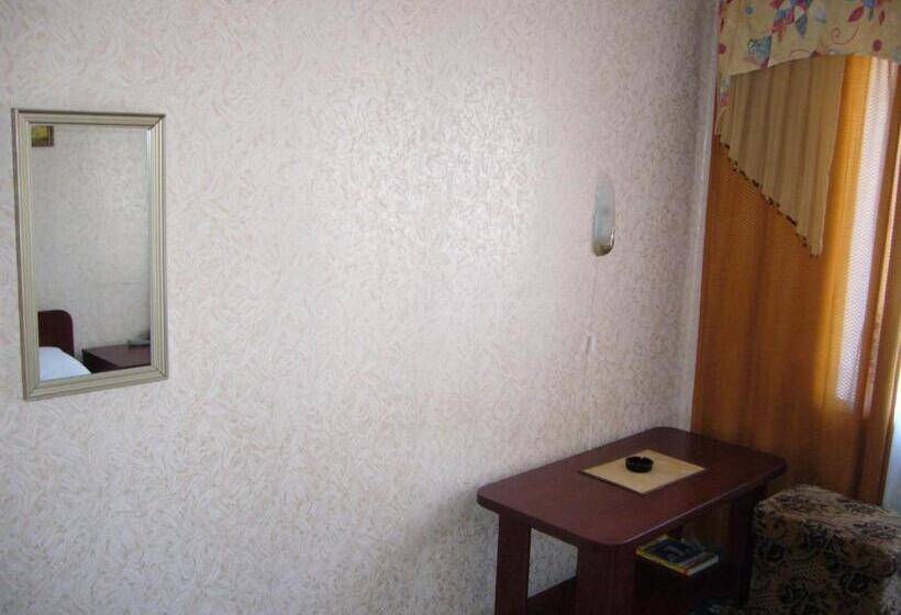 هتل Profspilkovyi