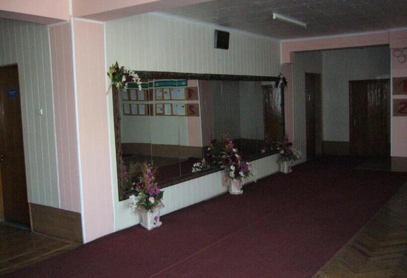 هتل Profspilkovyi