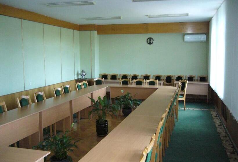 هتل Profspilkovyi