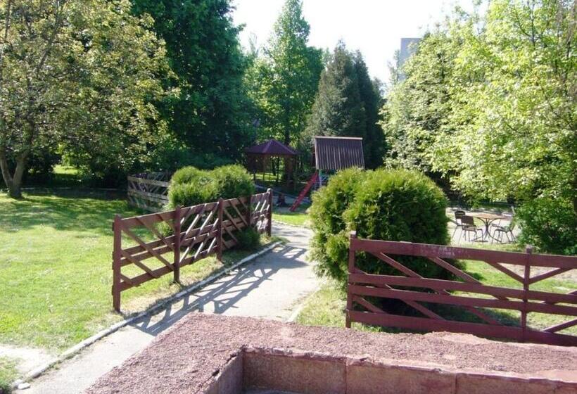 هتل Profspilkovyi