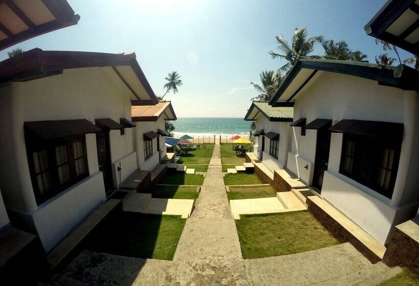 فندق Ramon Beach Resort