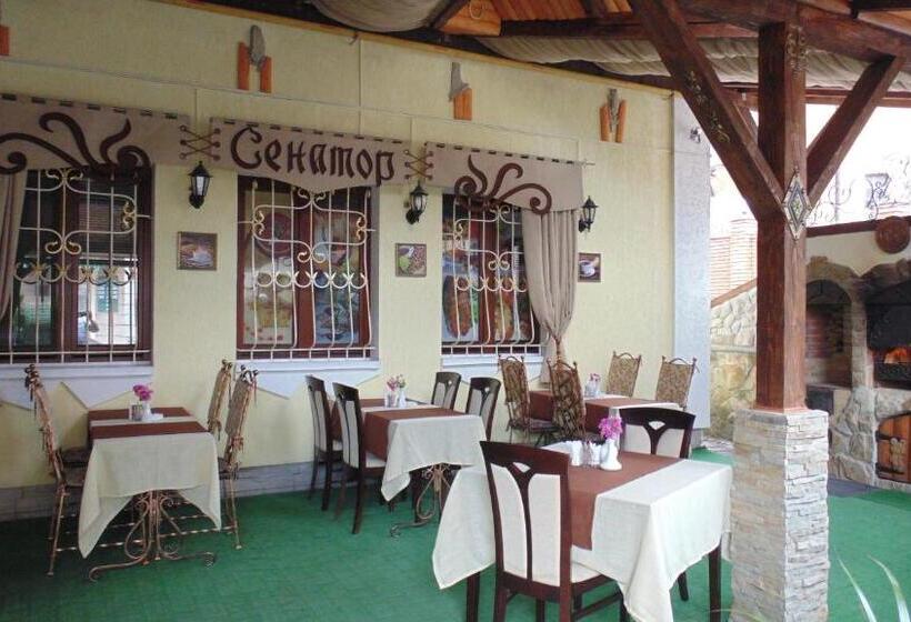 هتل &restaurant Senator