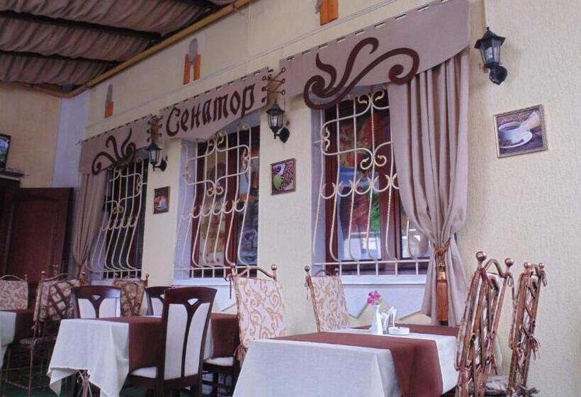 فندق &restaurant Senator