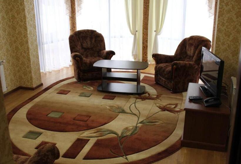 هتل &restaurant Senator