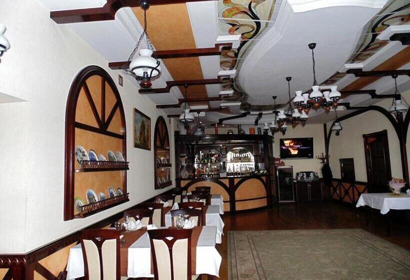 هتل &restaurant Senator