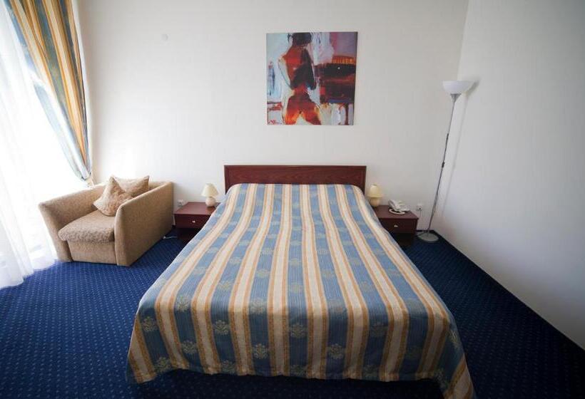 בית מלון כפרי Sani