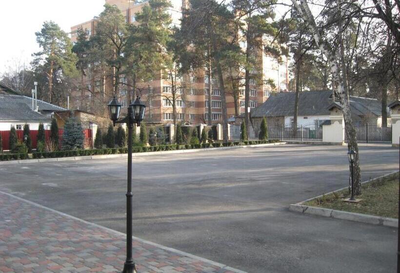 בית מלון כפרי Shato Paradis