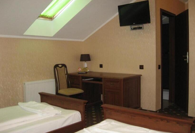 בית מלון כפרי Shato Paradis