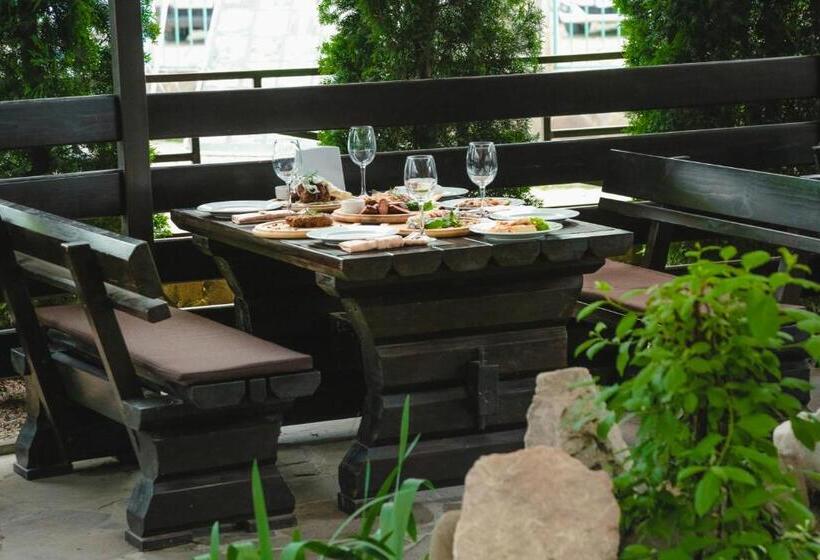 هتل Sonyachniy Promin