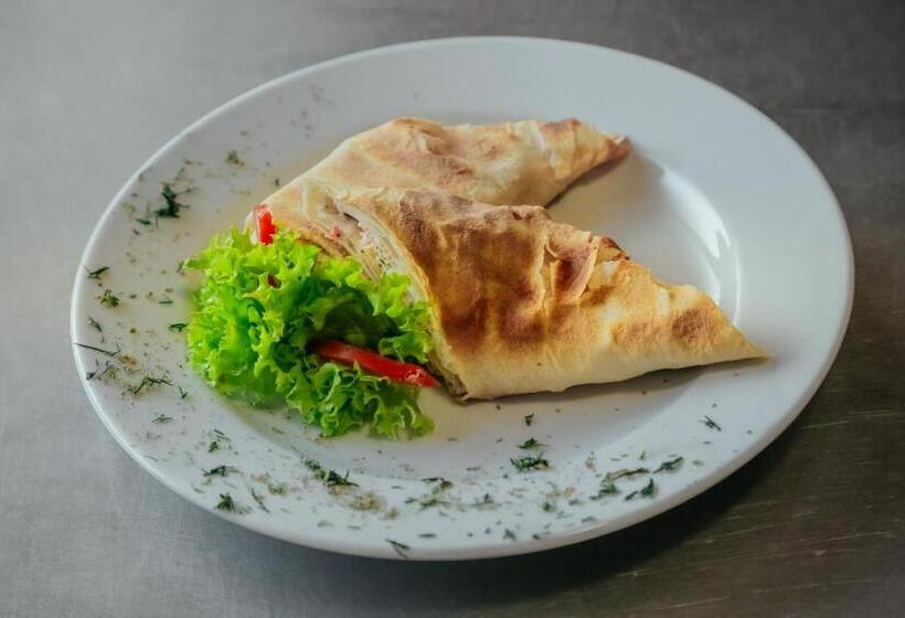 هتل Sonyachniy Promin