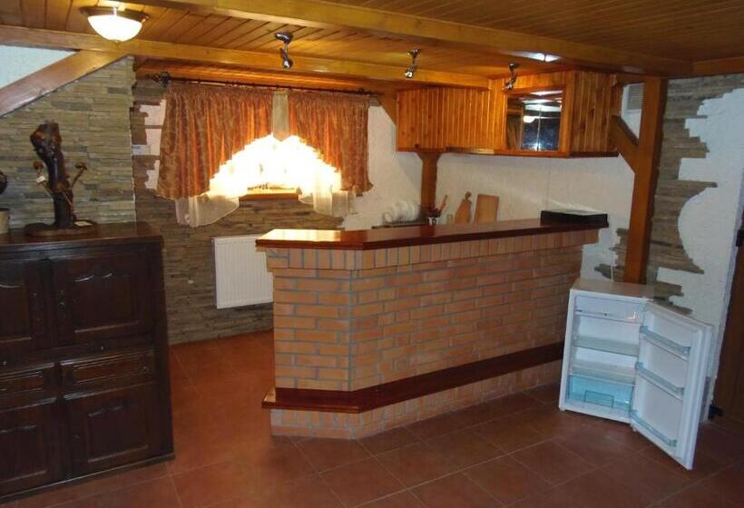 هتل Tourist Complex Karina