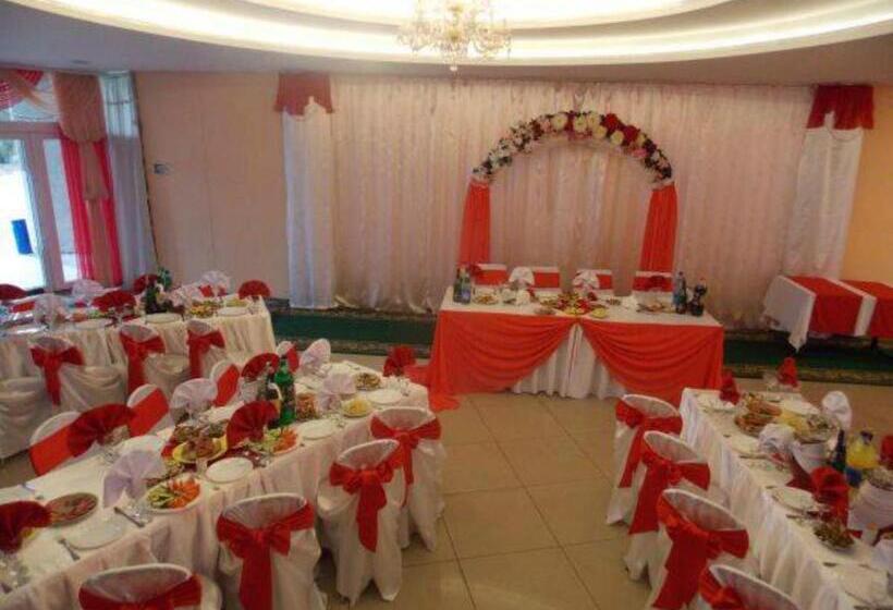 هتل Tourist Poltava