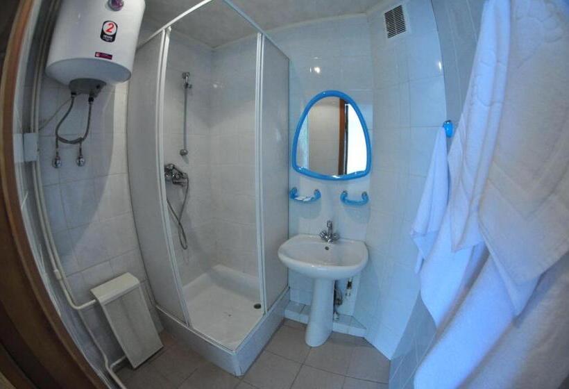 هتل Tourist Poltava