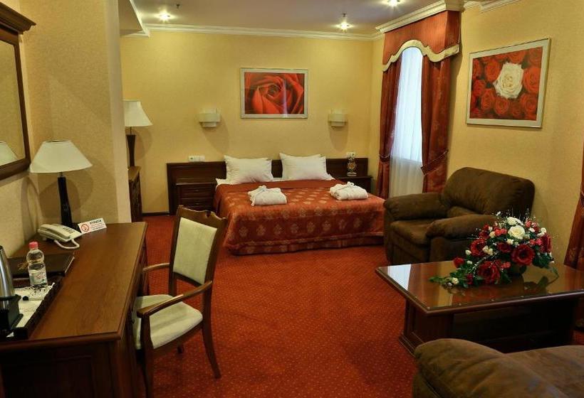 酒店 Ukraine Rivne