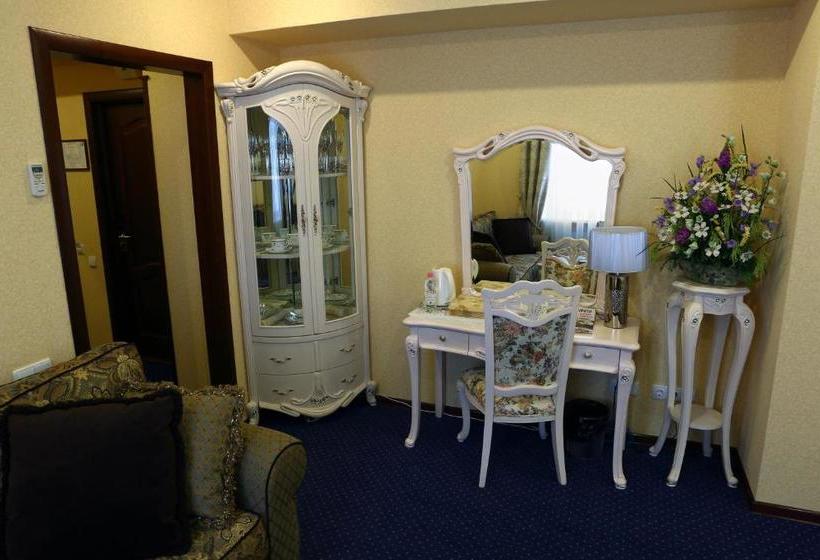 酒店 Ukraine Rivne