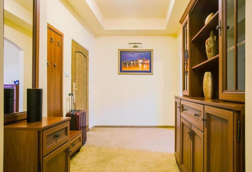 בית מלון כפרי Ungvarskiy