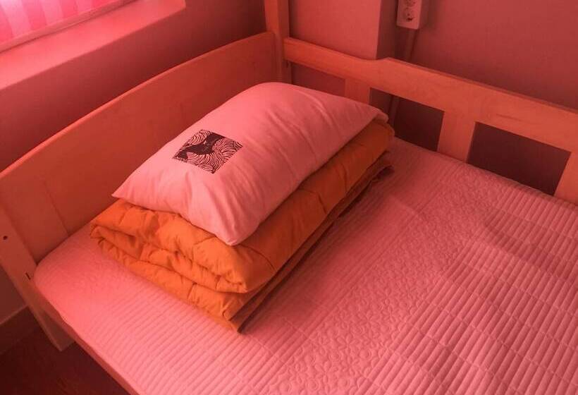 Malmani Guest House   Hostel
