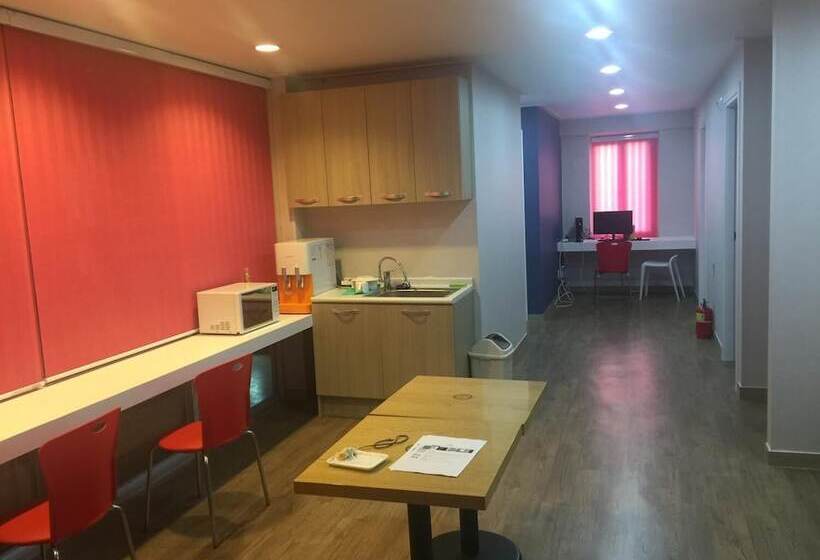 Malmani Guest House   Hostel