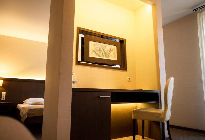 Sribni Leleky Hotel & Spa