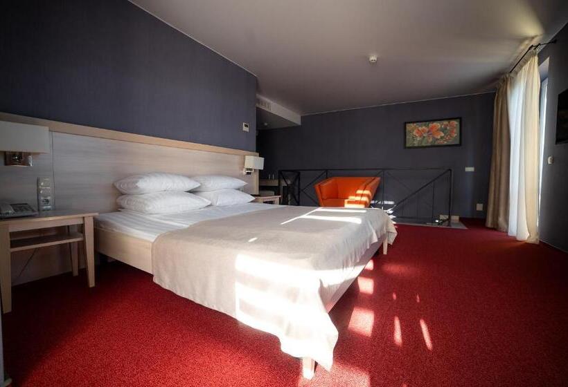 Sribni Leleky Hotel & Spa