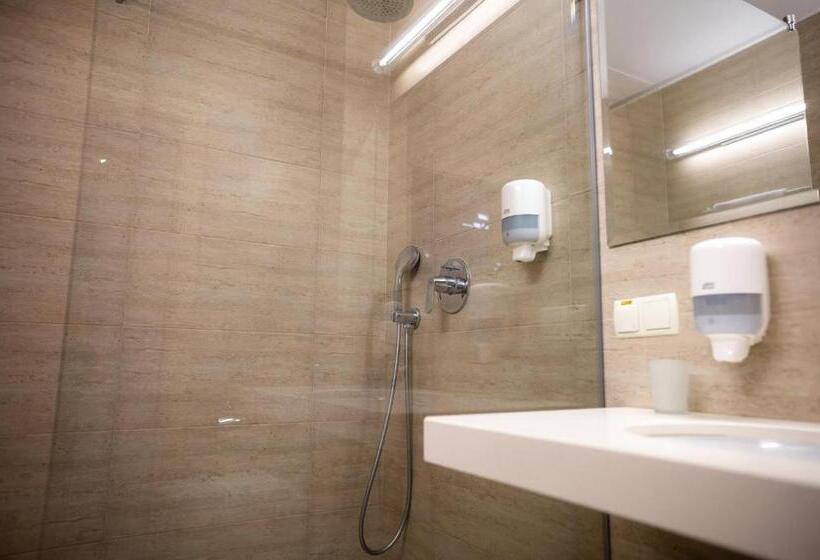 Sribni Leleky Hotel & Spa