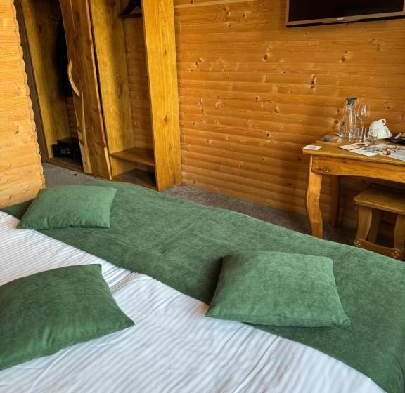 Stara Pravda Hotel   History