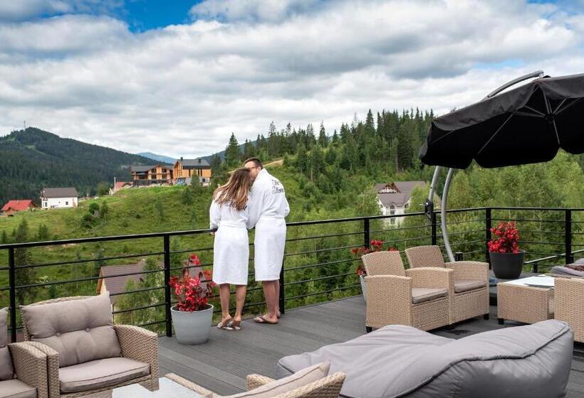 Stara Pravda Hotel   History