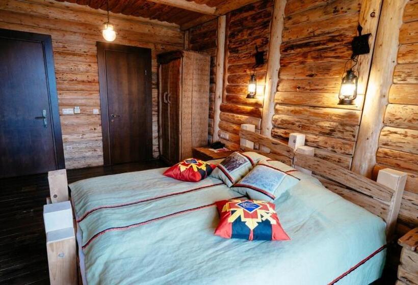 Stara Pravda Hotel   History