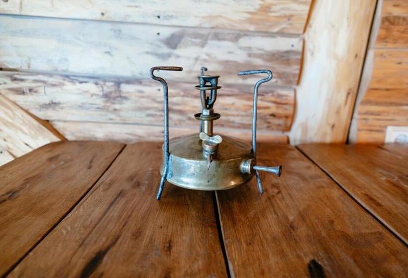 Stara Pravda Hotel   History