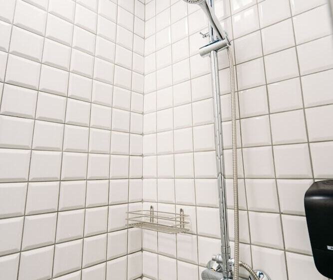 Yard Hostel & Coffee